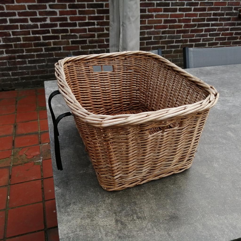 Grote fietsmand voor hondje, Ophalen, Gebruikt, Fietsmand