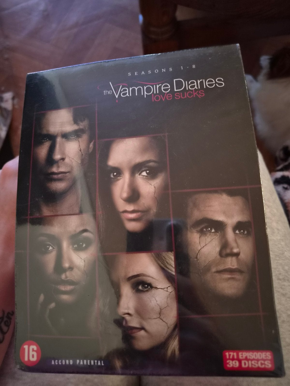 Nieuwe Complete dvdbox Vampire Diaries nog in verpakking, CD & DVD, DVD | TV & Séries télévisées, Néerlandais, Science-Fiction et Fantasy