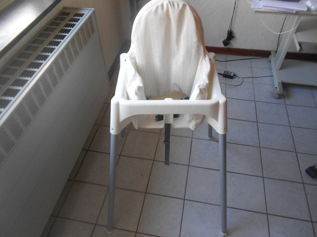 chaise haute avec ceinture + coussin antilop, Enlèvement, Comme neuf