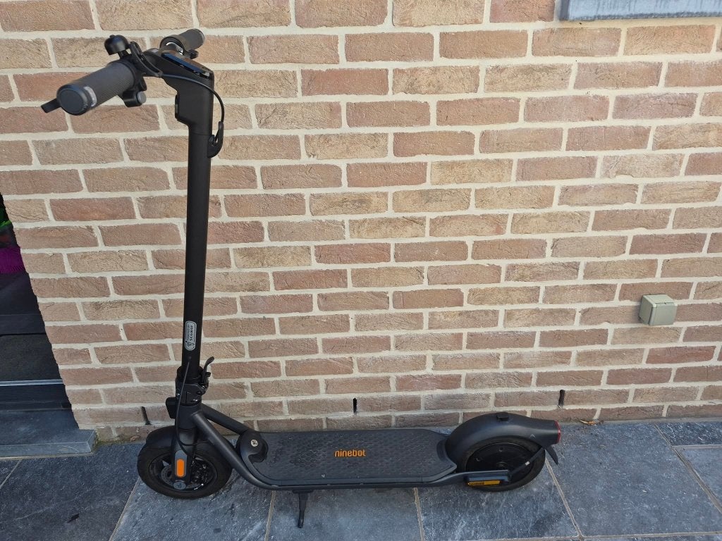 Ninebot F2-scooter, Fietsen en Brommers, Steps, Ophalen, Zo goed als nieuw, Segway Ninebot