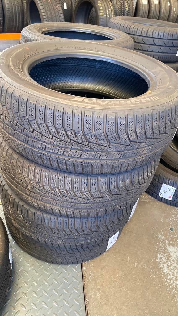 215/60/16-99h merk hankook winter 4 set per stuk 40 eur, Enlèvement, Comme neuf
