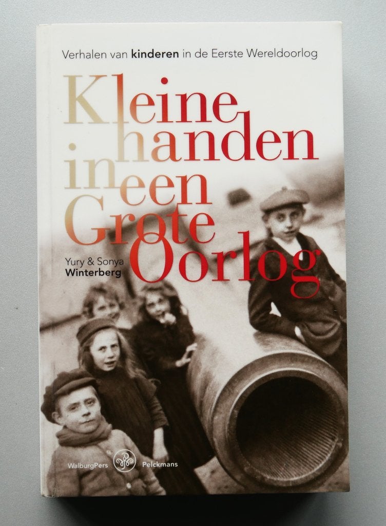 Kleine handen in een grote oorlog, Ophalen of Verzenden, Nieuw