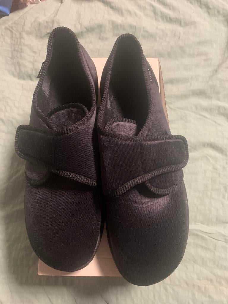 Nieuwe ergonomische grijze pantoffels maat 43 merk Fargeot., Vêtements | Hommes, Chaussures, Enlèvement ou Envoi, Neuf, Pantoufles