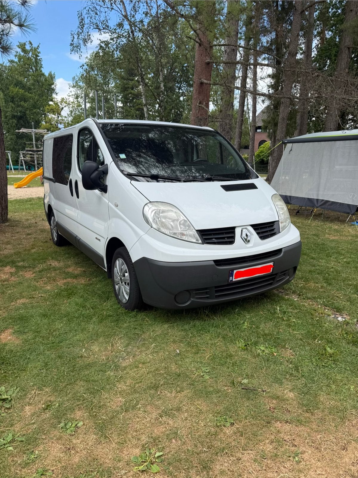Renault trafic 115dci 3-zit lichte vracht, Auto's, Bestelwagens en Lichte vracht, Renault, Wit, Grijs, Particulier
