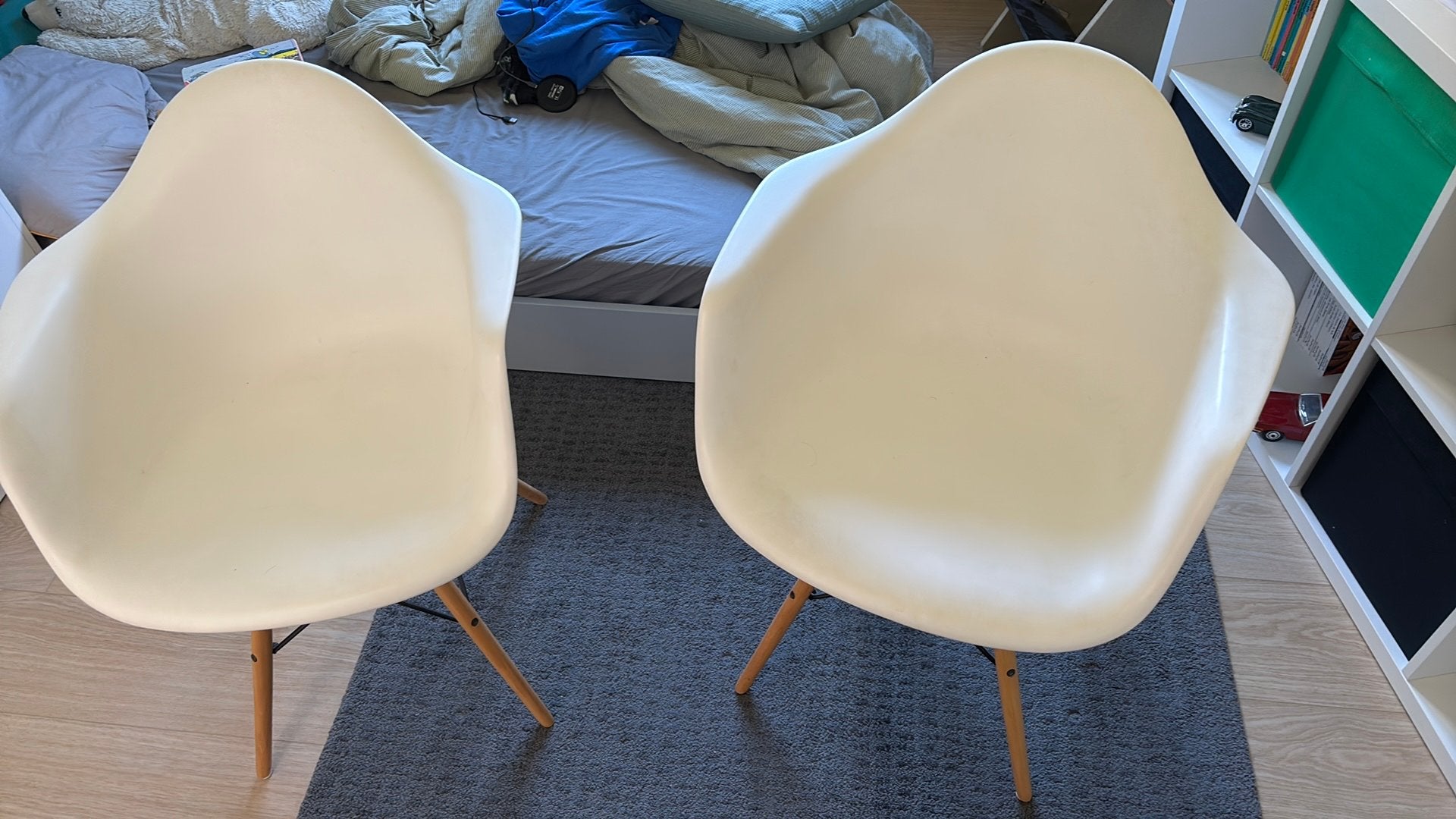 Lot de deux chaises Eames, Ophalen, Zo goed als nieuw, Hout, Twee