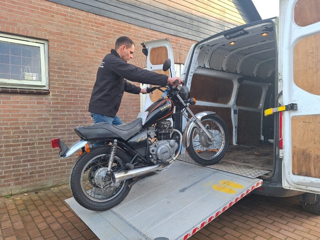 Recherchés : vieille moto ancienne, Honda Kawa, Guzzi, Jawa, Motos