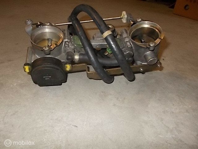 Gasklephuis gasklephuizen throttle bodies 888 851 916 S4, Enlèvement ou Envoi, Utilisé