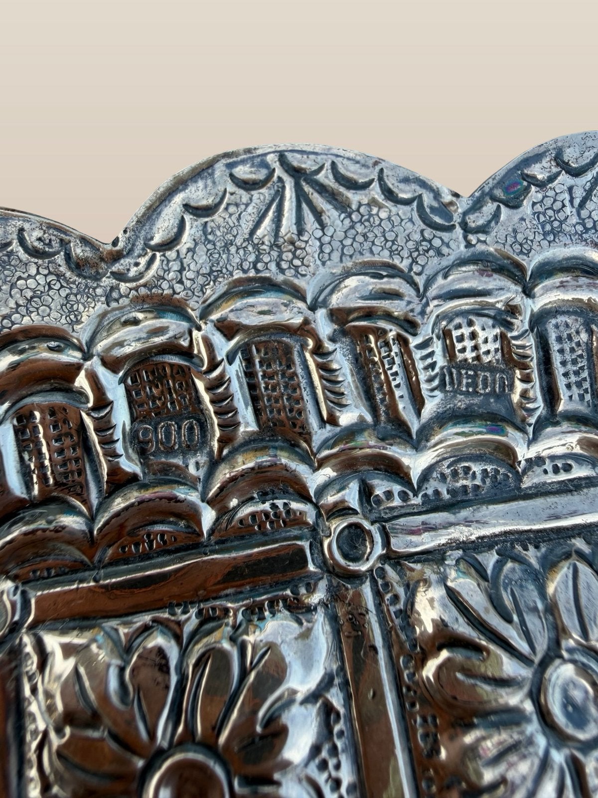 Antieke spiegel in reliëf van 900 sterling zilver, Ophalen of Verzenden, Zilver