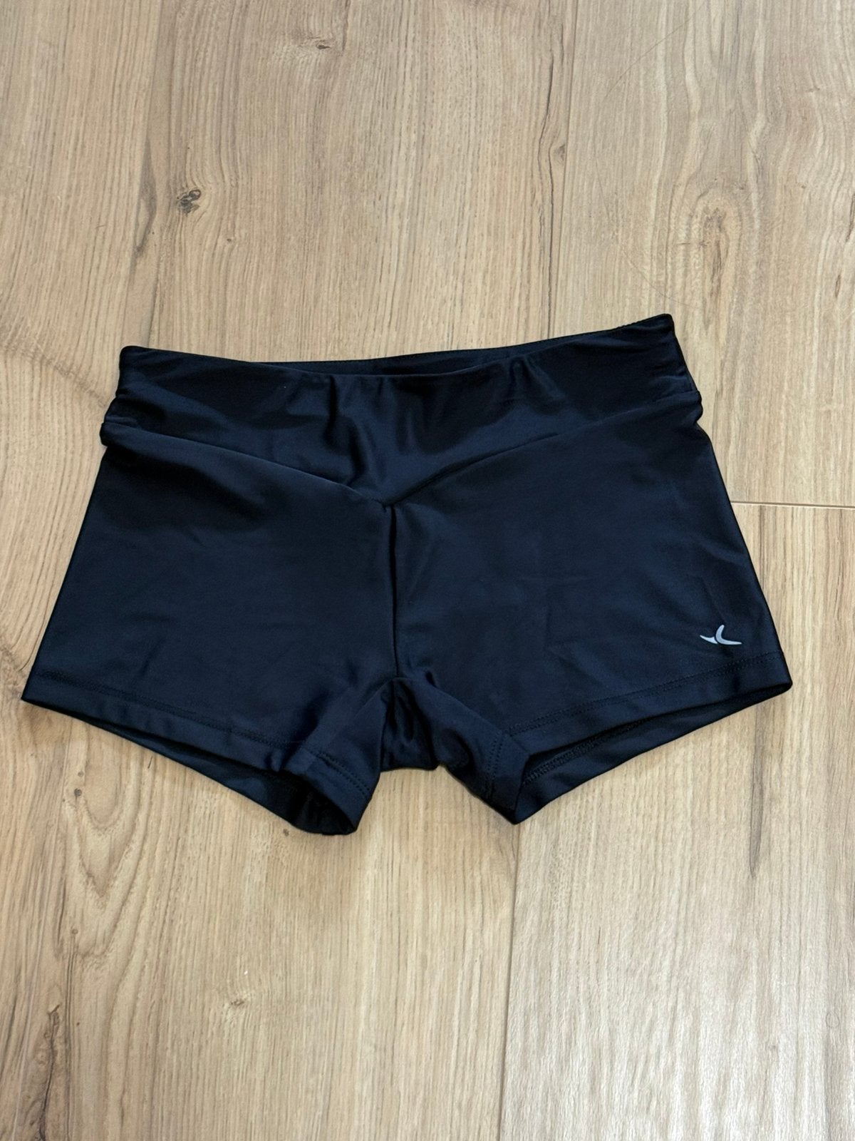 Shorts de sport Decathlon, Enlèvement ou Envoi, Comme neuf, Fille, Vêtements de sport ou Maillots de bain