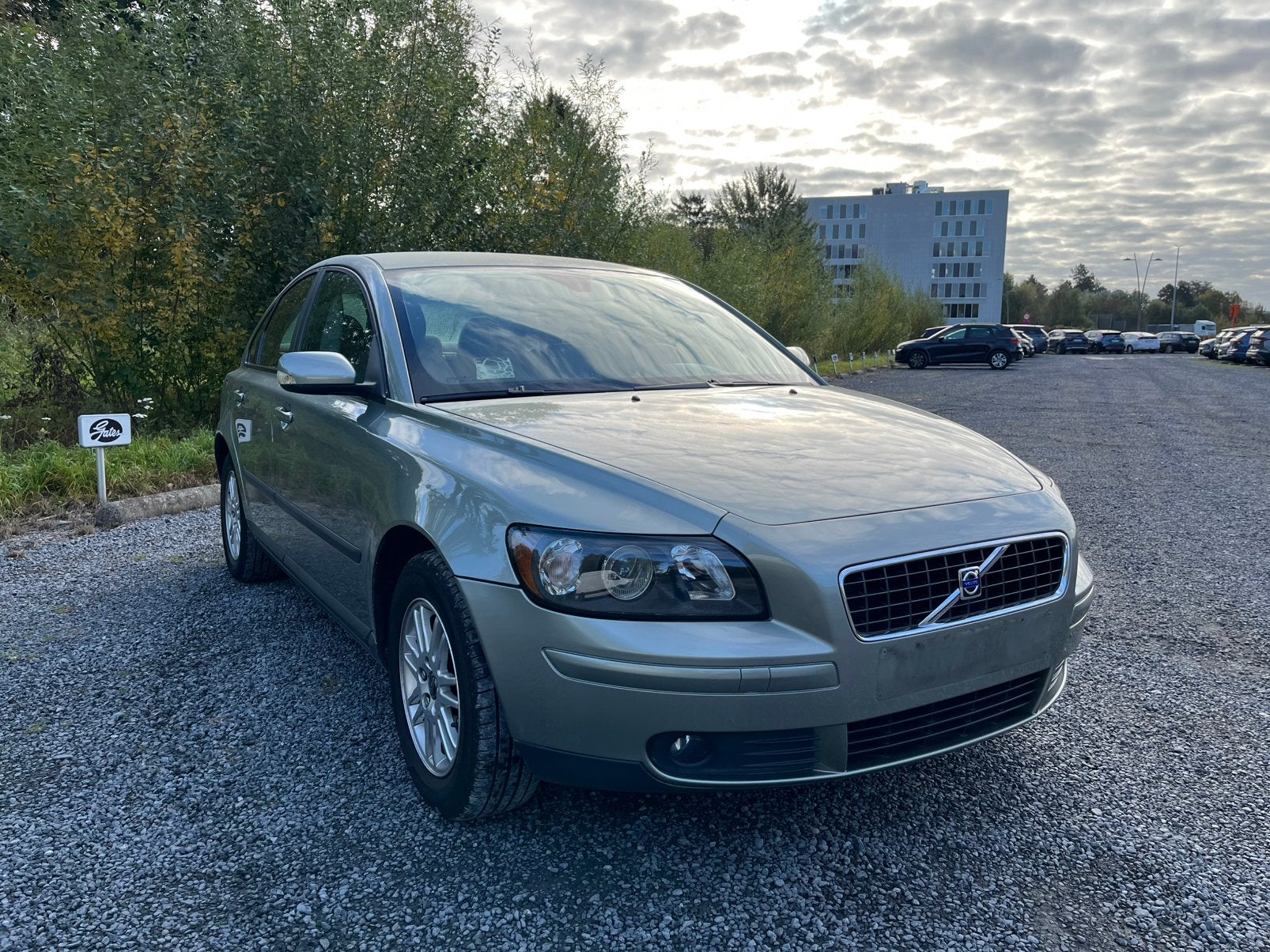 Volvo S40 2005 essence 125 000 km, Autos, Argent ou Gris, Achat, Beige, Entreprise