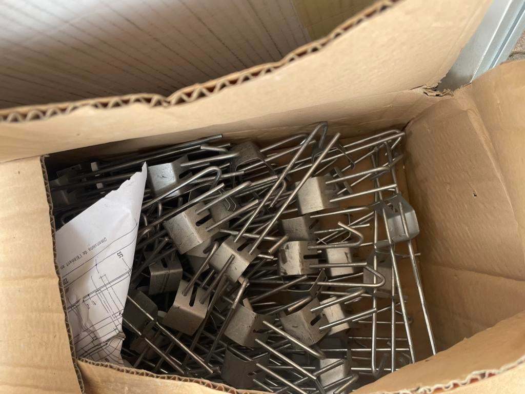Fixations rails pour faux plafond neufs, Enlèvement, Comme neuf