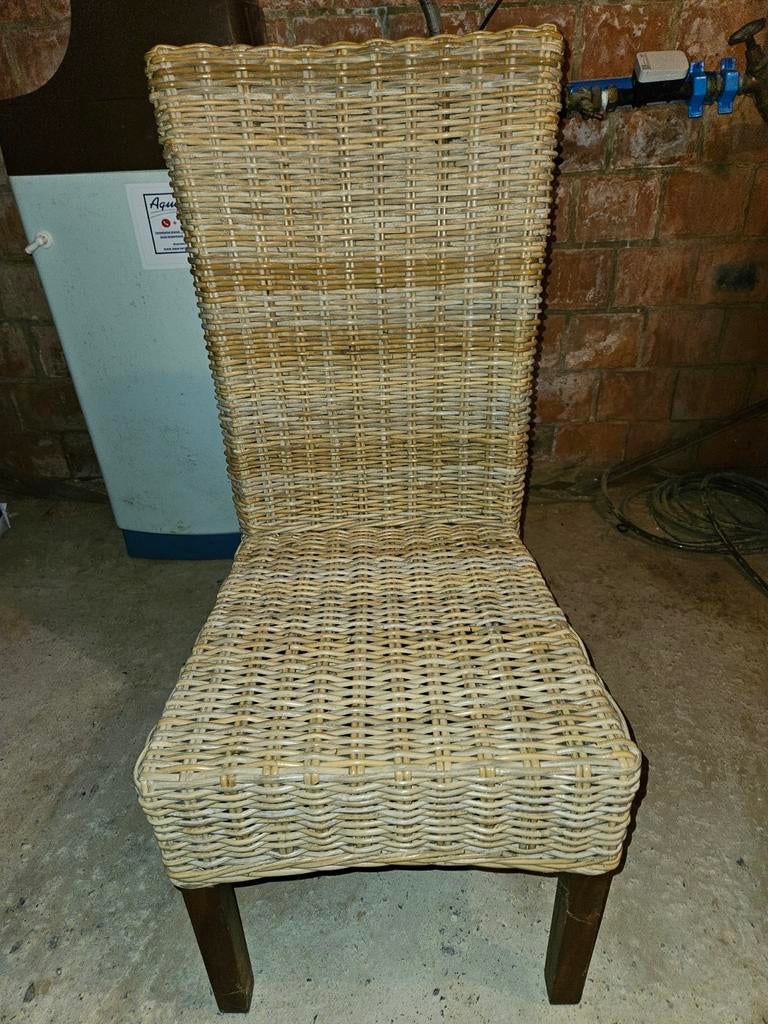 4 rotan stoelen met kussentjes, Ophalen