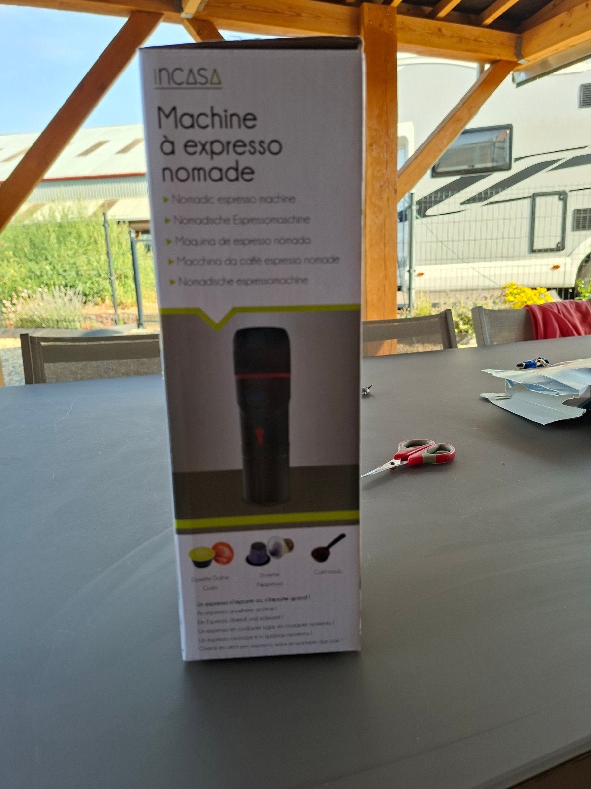 Machine à café nomade, Machine à espresso, Réservoir d'eau amovible, Dosettes et capsules de café, Enlèvement