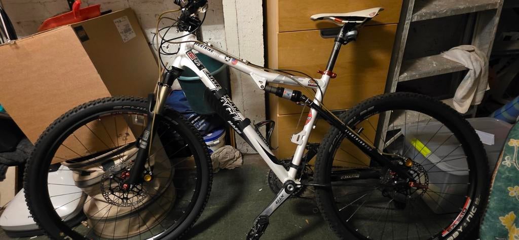 Velo American modèle Lightning 880 superbe état