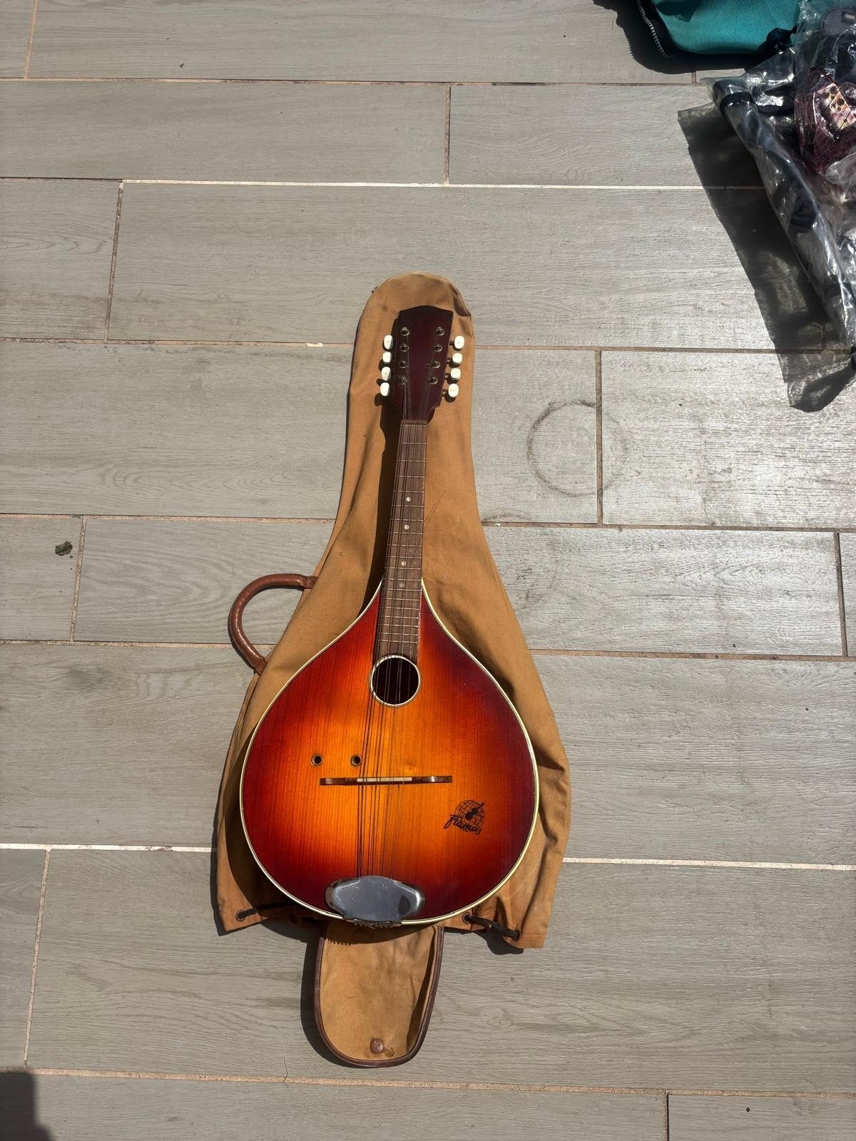 Mandoline, Ophalen
