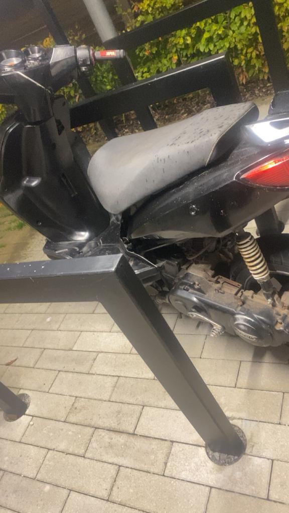 beeline 85cc 4t, Vélos & Vélomoteurs, Vélomoteurs & Scooters bridés, Enlèvement, Comme neuf, Piaggio