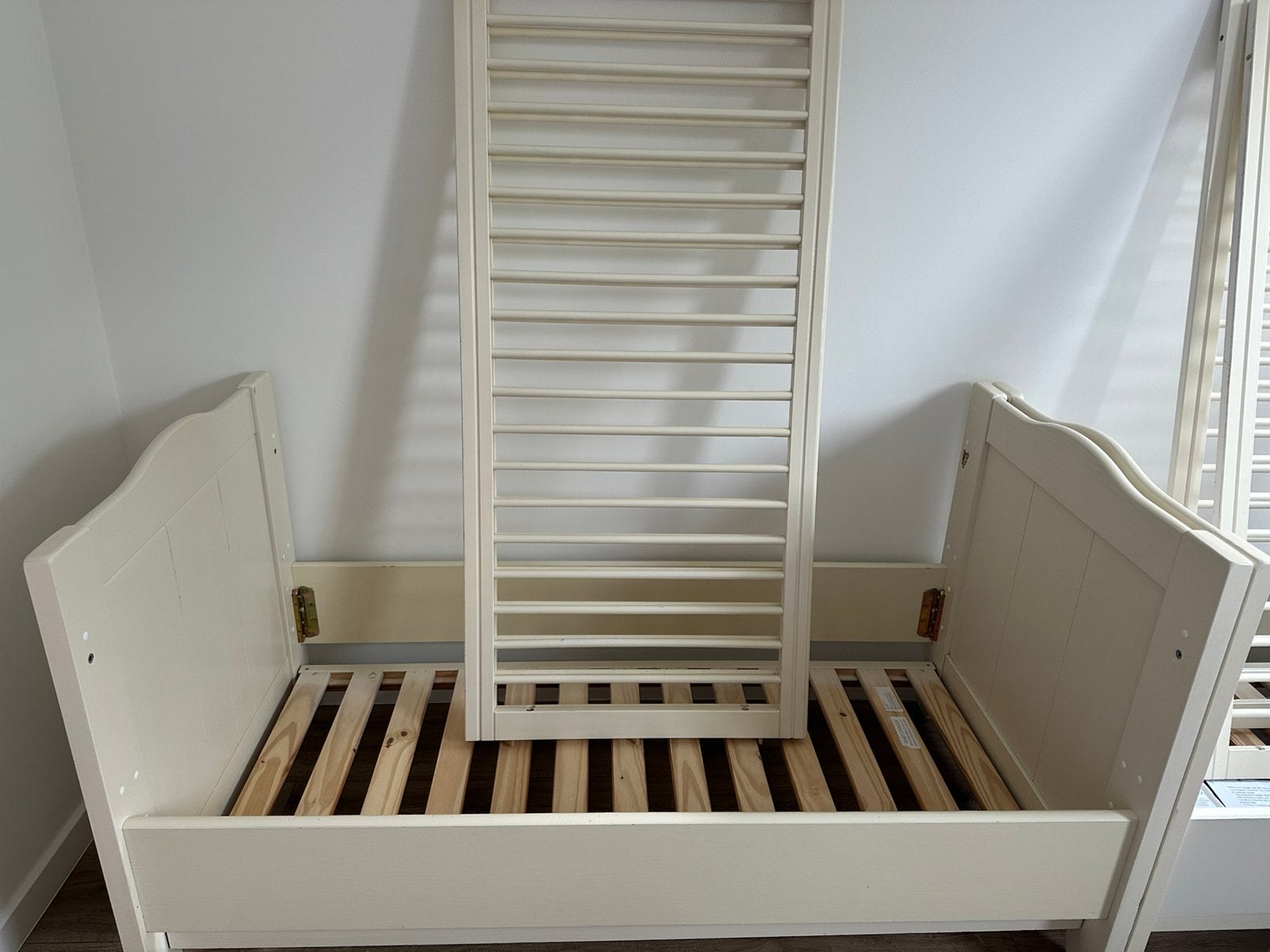 2 Childhome omvormbaar baby/peuter/kleuterbedden voor €30, Ophalen, Gebruikt, Box, Bedje of Wieg