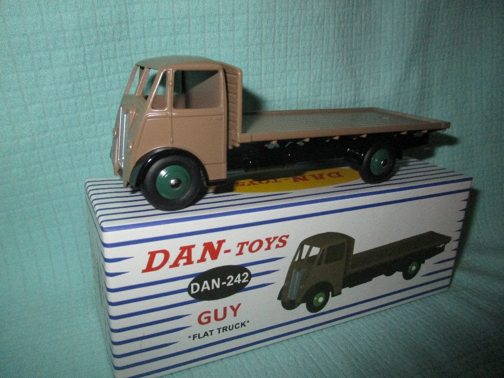 Dinky Dan-toys 242, Hobby & Loisirs créatifs, Enlèvement ou Envoi, Neuf, Bus ou Camion, Dinky Toys