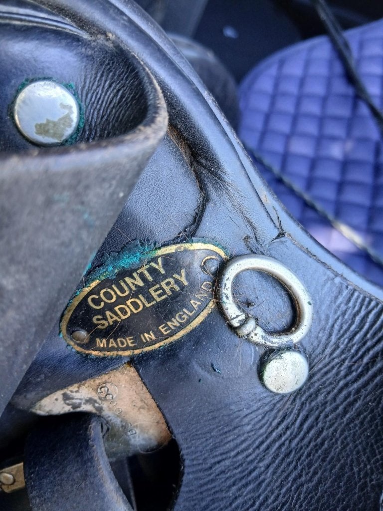 Selle équitation county saddlery, Animaux & Accessoires, Enlèvement, Utilisé