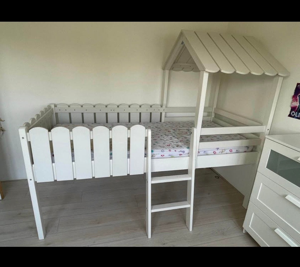 Huisje hoogslaper met lattenboden en matras, Kinderen en Baby's, Ophalen, Gebruikt, Hoogslaper