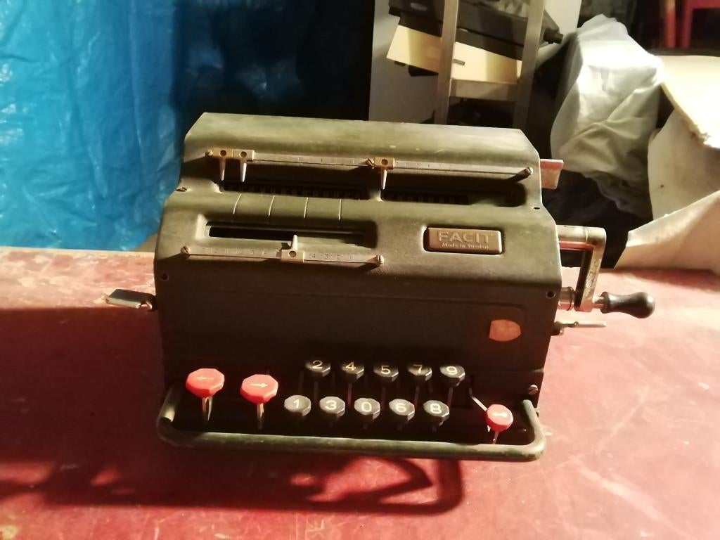 Machine à calculer Vintage, Ophalen, Gebruikt