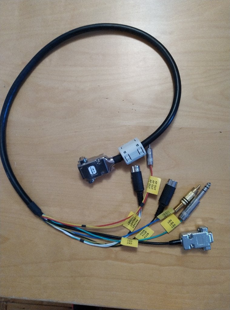Yaesu digimodes kabel DB15, Ophalen of Verzenden, Zo goed als nieuw, Zender en Ontvanger