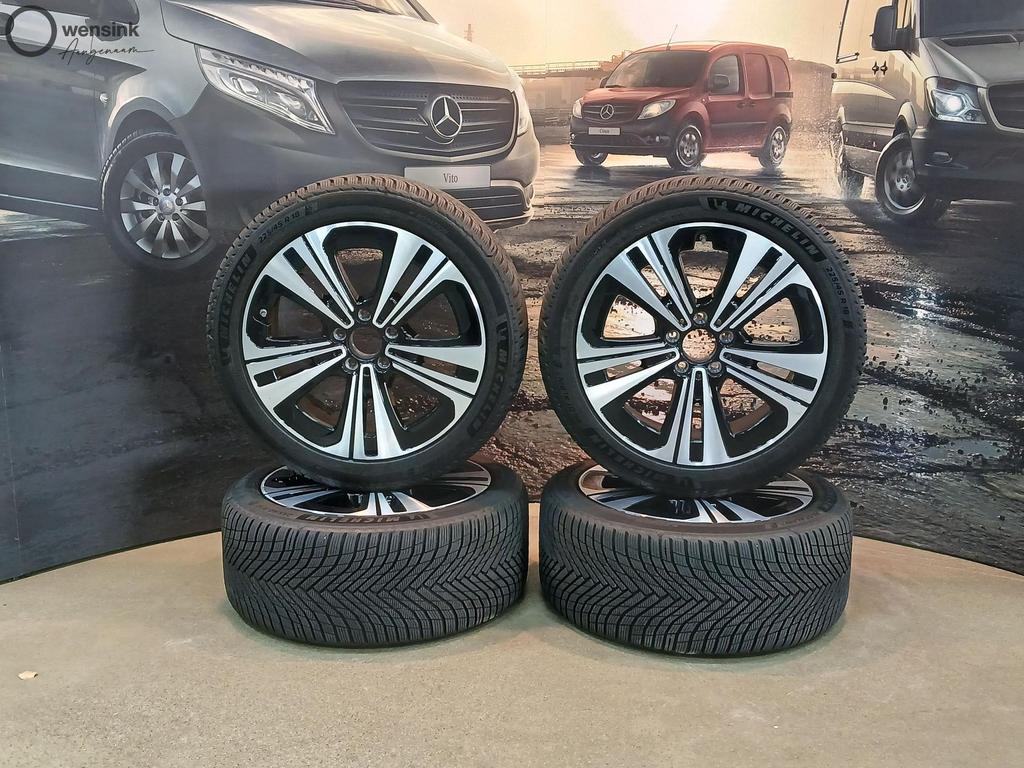 Winterset Mercedes Cla 174  18"Breedset (#887), Auto-onderdelen, 18 inch, Gebruikt, 255 mm, -