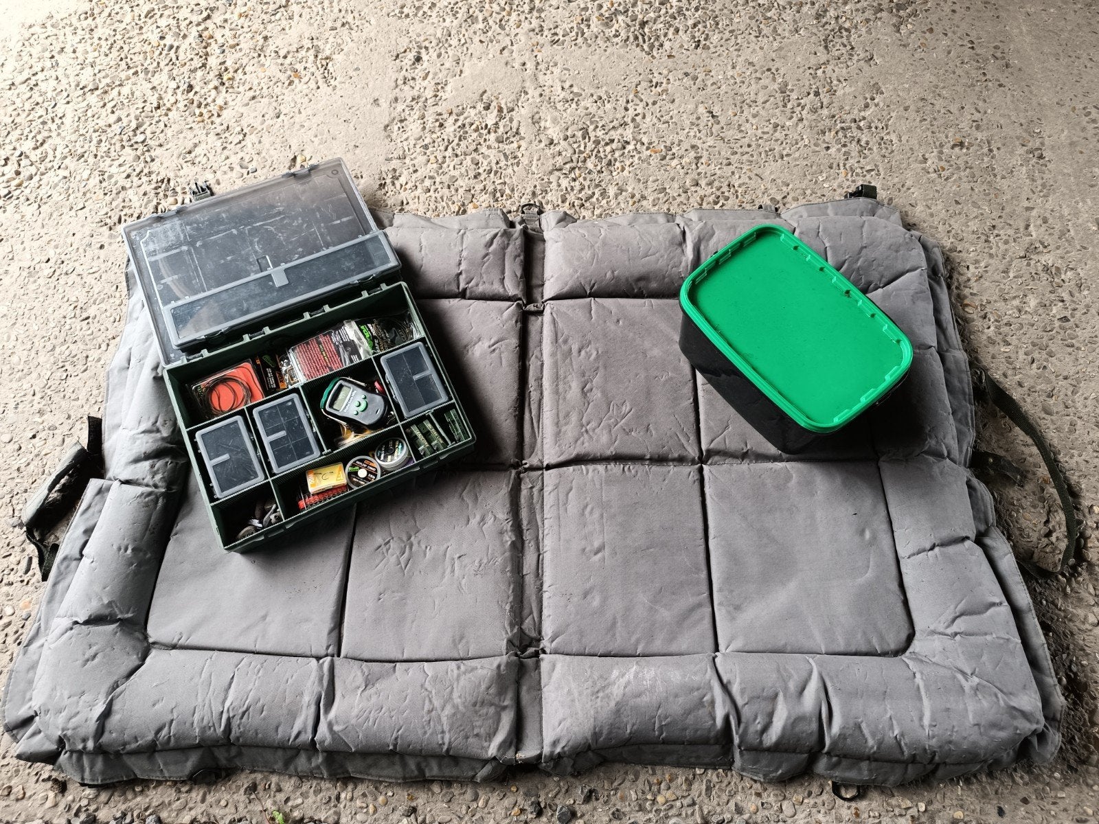 tapis de décrochage et..., Enlèvement