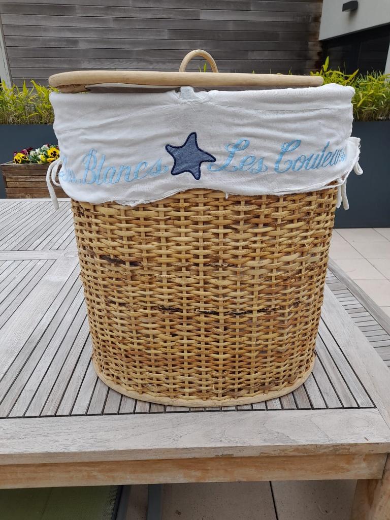 Bac à linges en osier avec séparateur & poignées., 25 à 50 cm, Moins de 100 cm, Comme neuf, Enlèvement