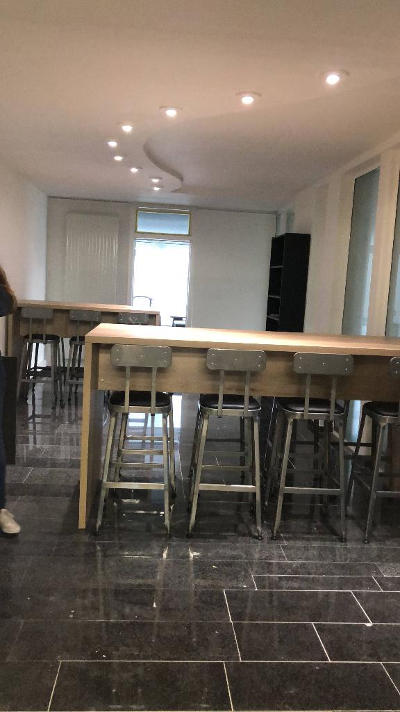 Hoge kantinetafel met 8 bijpassende krukken, Werkplek, Ophalen, Gebruikt, Tafel