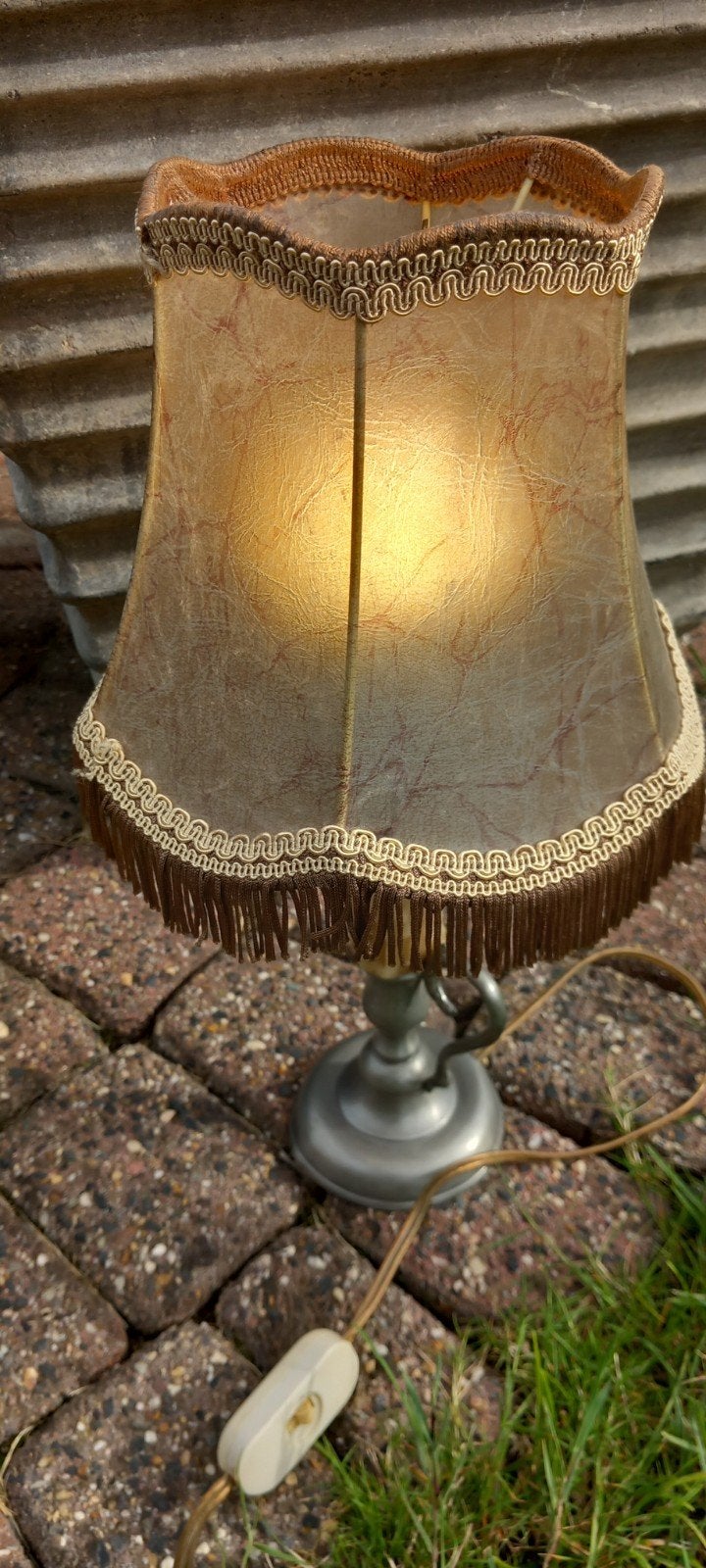 94% tin lampadair met varkensblaas kapje + franjes, Antiek en Kunst, Ophalen of Verzenden