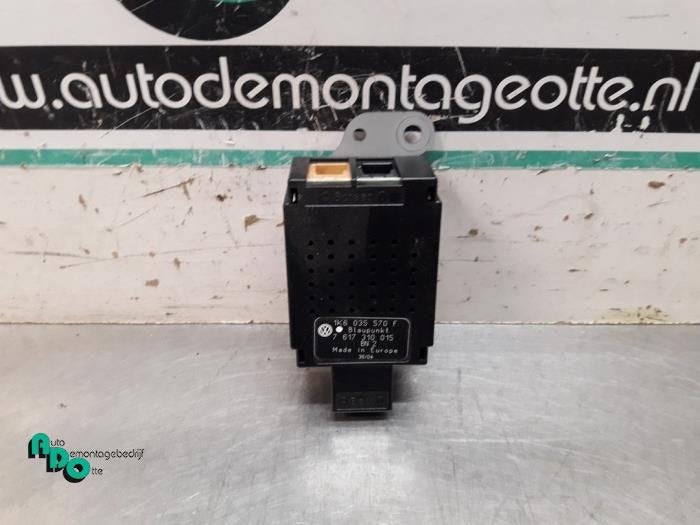 Antenne Versterker van een Volkswagen Golf (Golf 04-), Gebruikt, -, Volkswagen, -