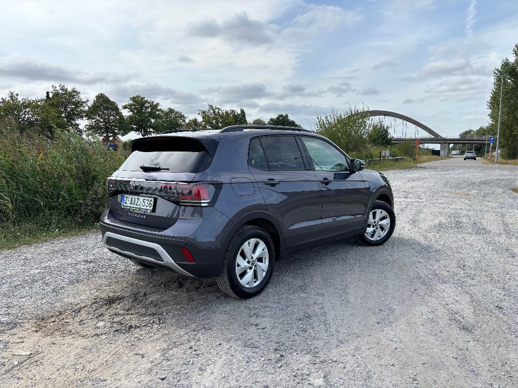 VW T-CROSS 2024 9000KM !!!!BENZINE PDC VOOR EN ACHTER, Auto's, Volkswagen, Voorwielaandrijving, 109 g/km, 3 cilinders, 1000 cc