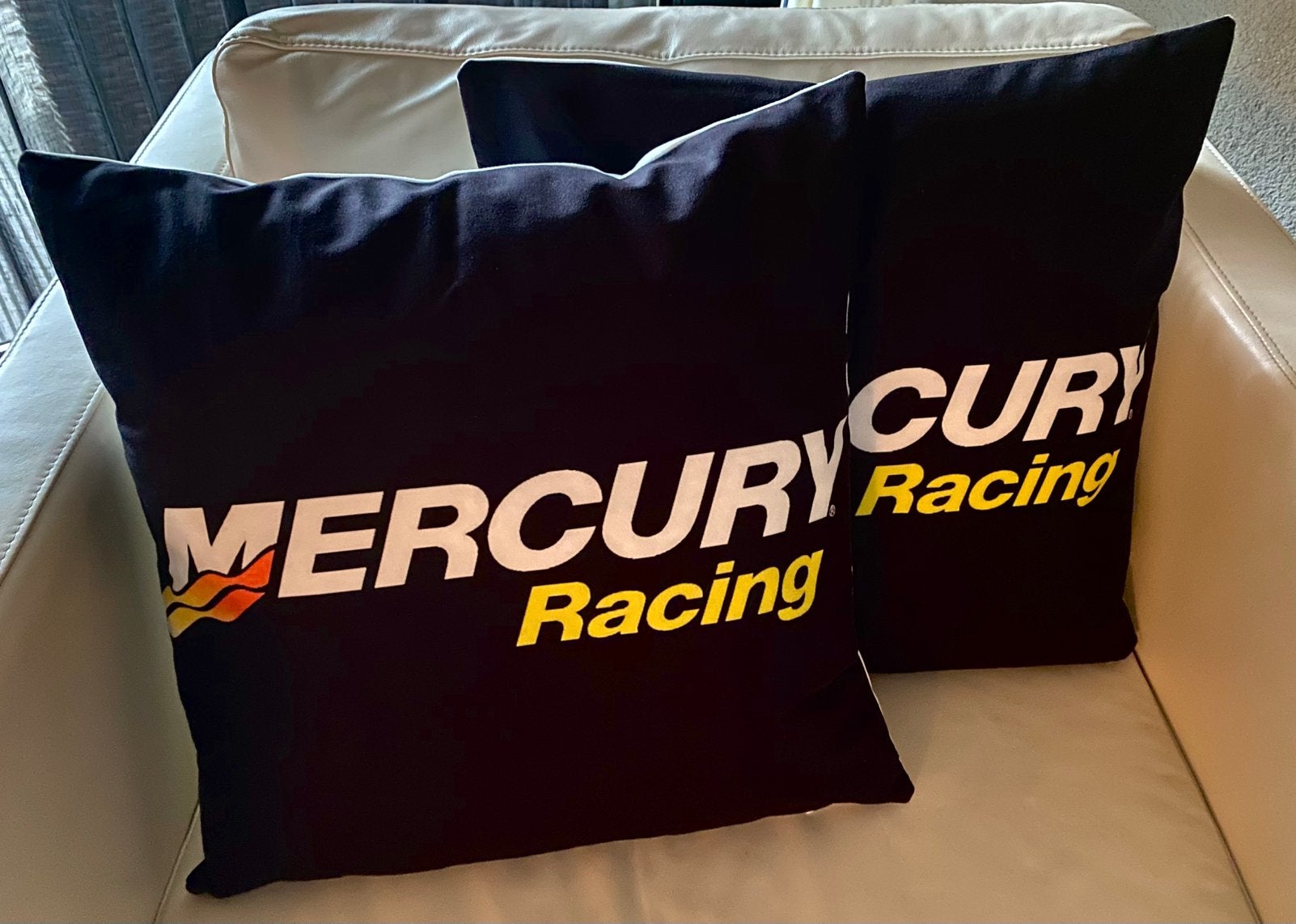 Coussin décoratif Mercury Racing, Enlèvement ou Envoi, Neuf, Outillage