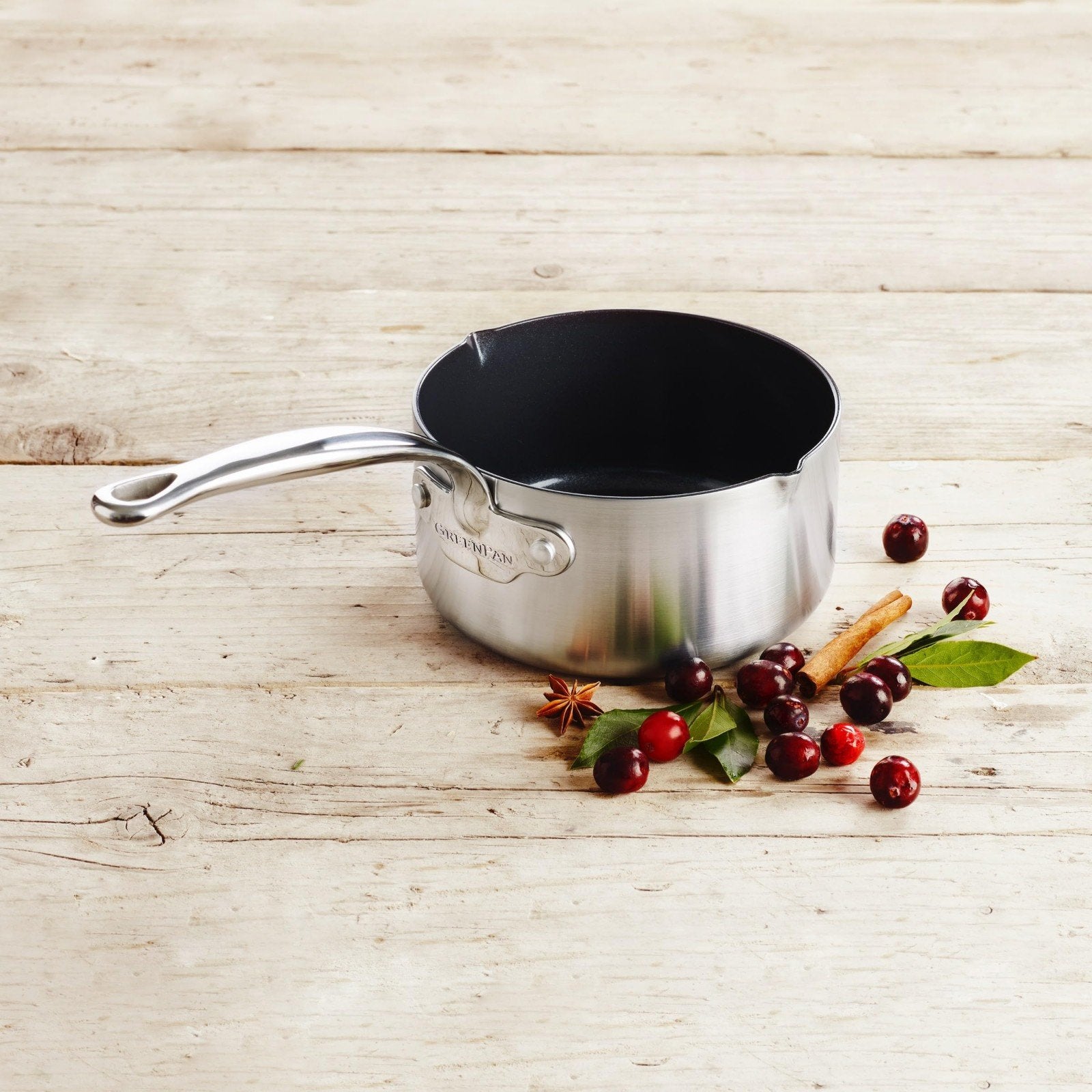 -40 % Casserole Barcelona Evershine

16 cm, Enlèvement, Neuf