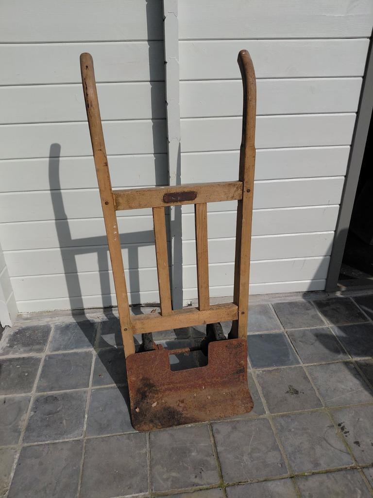 Antieke steekwagen, Ophalen, Steekwagen