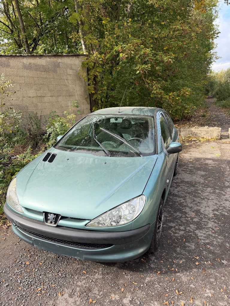 PEUGEOT 206 1.1 i 60cv Start en rijd 750€ om mee te nemen, Auto's, Voorwielaandrijving, Dealer onderhouden, Stof, Zwart