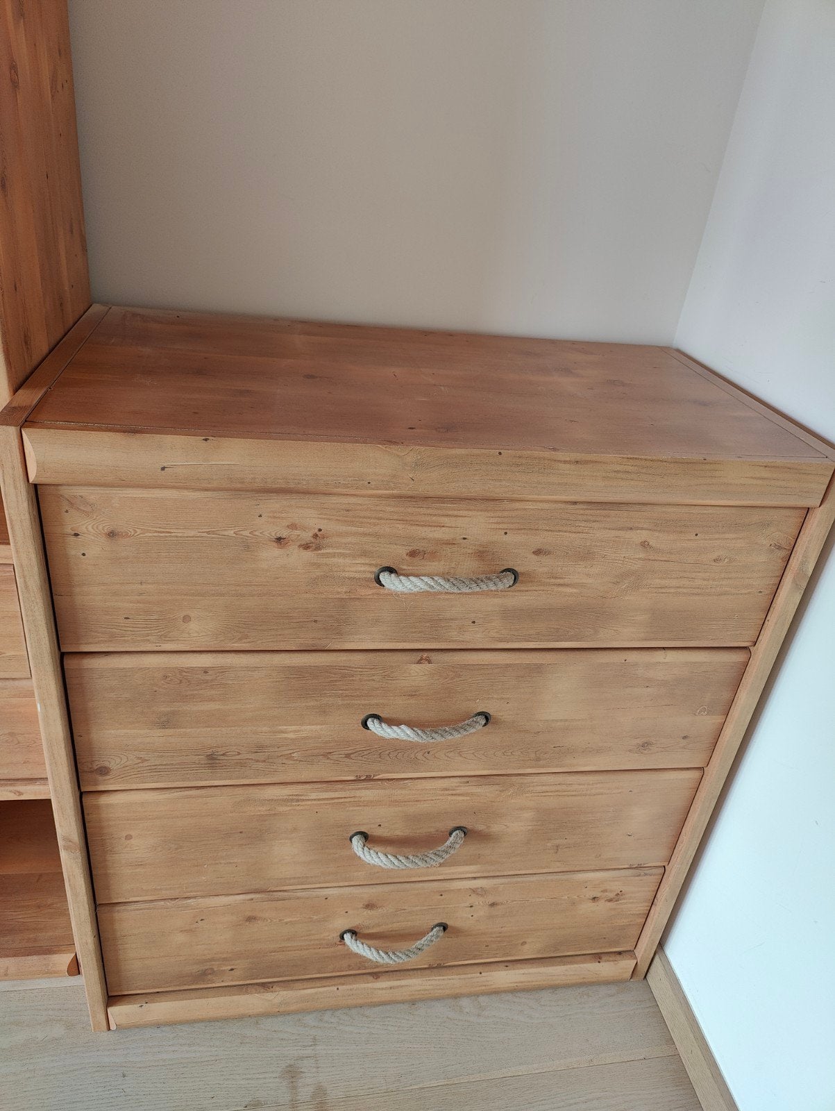 Houten ladekast – 4 ruime lades – goede staat, Huis en Inrichting, Kasten | Ladekasten, Ophalen, 50 tot 100 cm, Zo goed als nieuw
