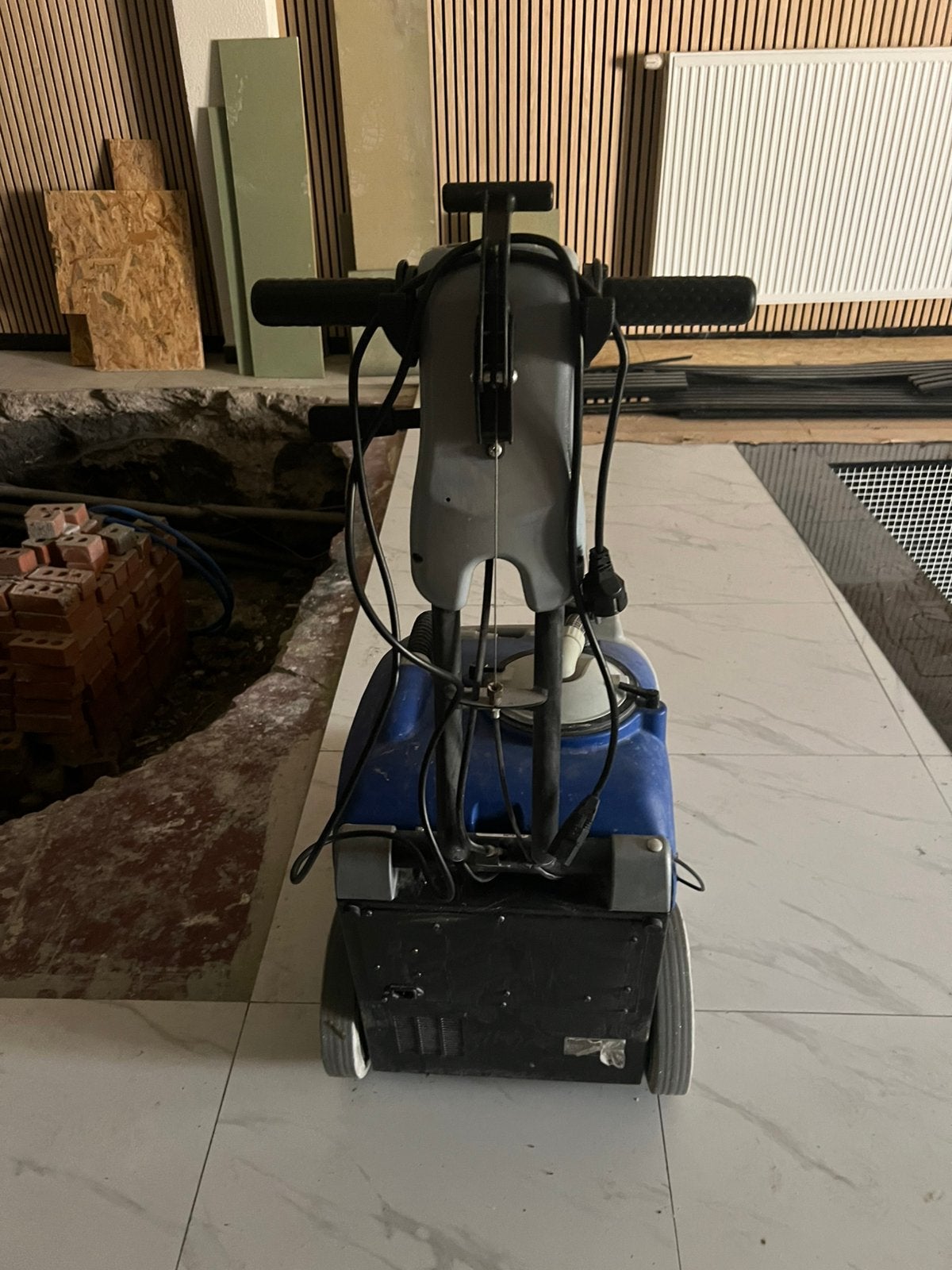 Boenmachine, Ophalen, Gebruikt, Schrobmachine