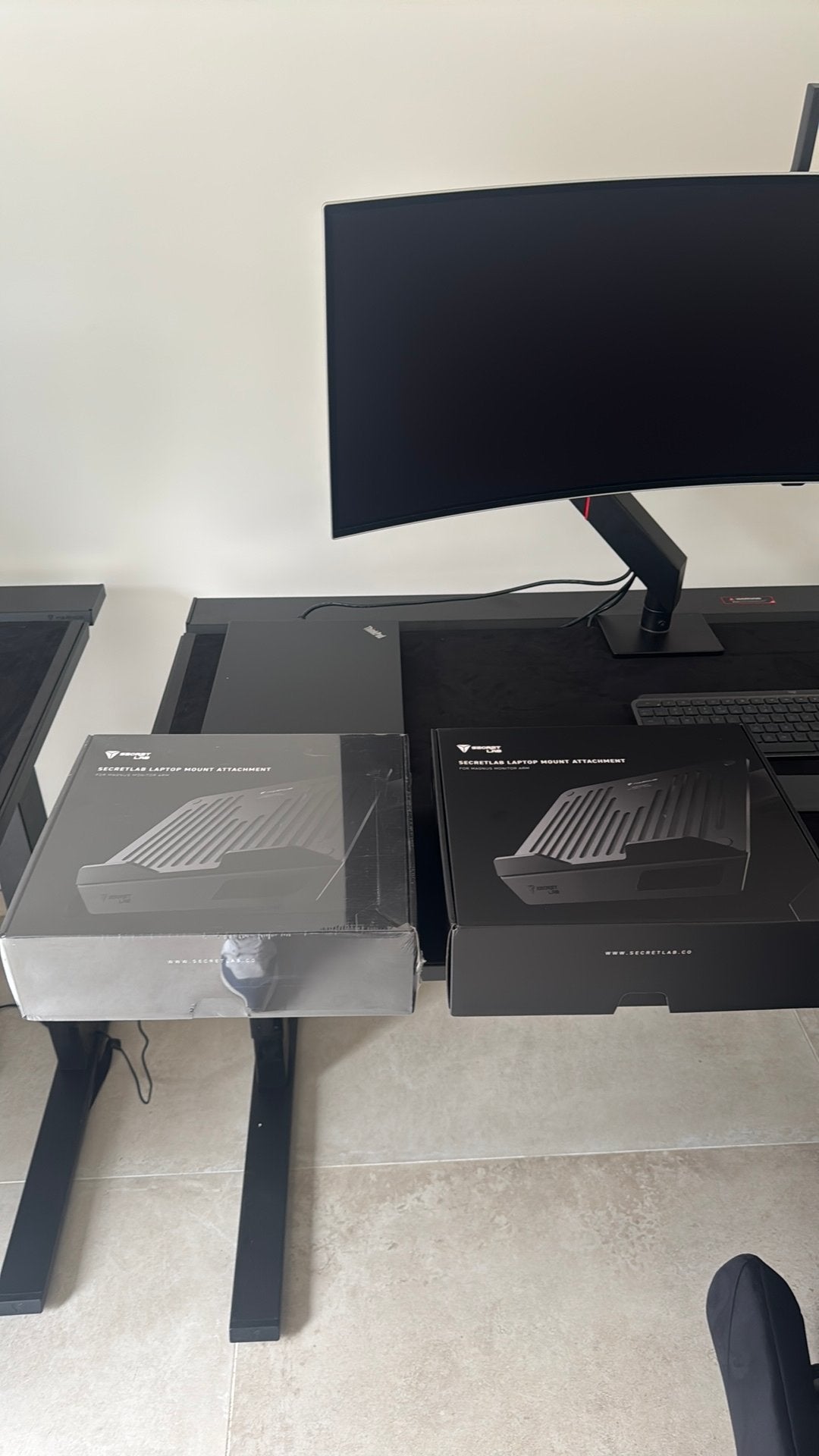 Secretlab laptop mount attachment, Ophalen, Zo goed als nieuw
