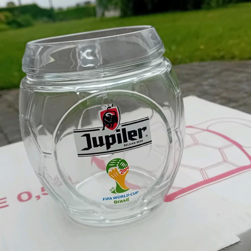 Glazen halve liters 6x football mug Jupiler World Cup Brasil, Verzamelen, Biermerken, Ophalen of Verzenden, Nieuw, Glas of Glazen