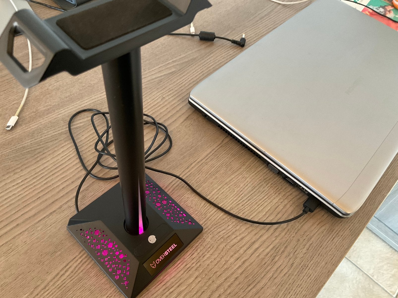 Houder voor koptelefoon, Ophalen of Verzenden, Zo goed als nieuw