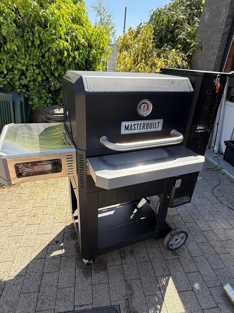 Masterbuild 800 Gravity series bbq, Ophalen, Gebruikt