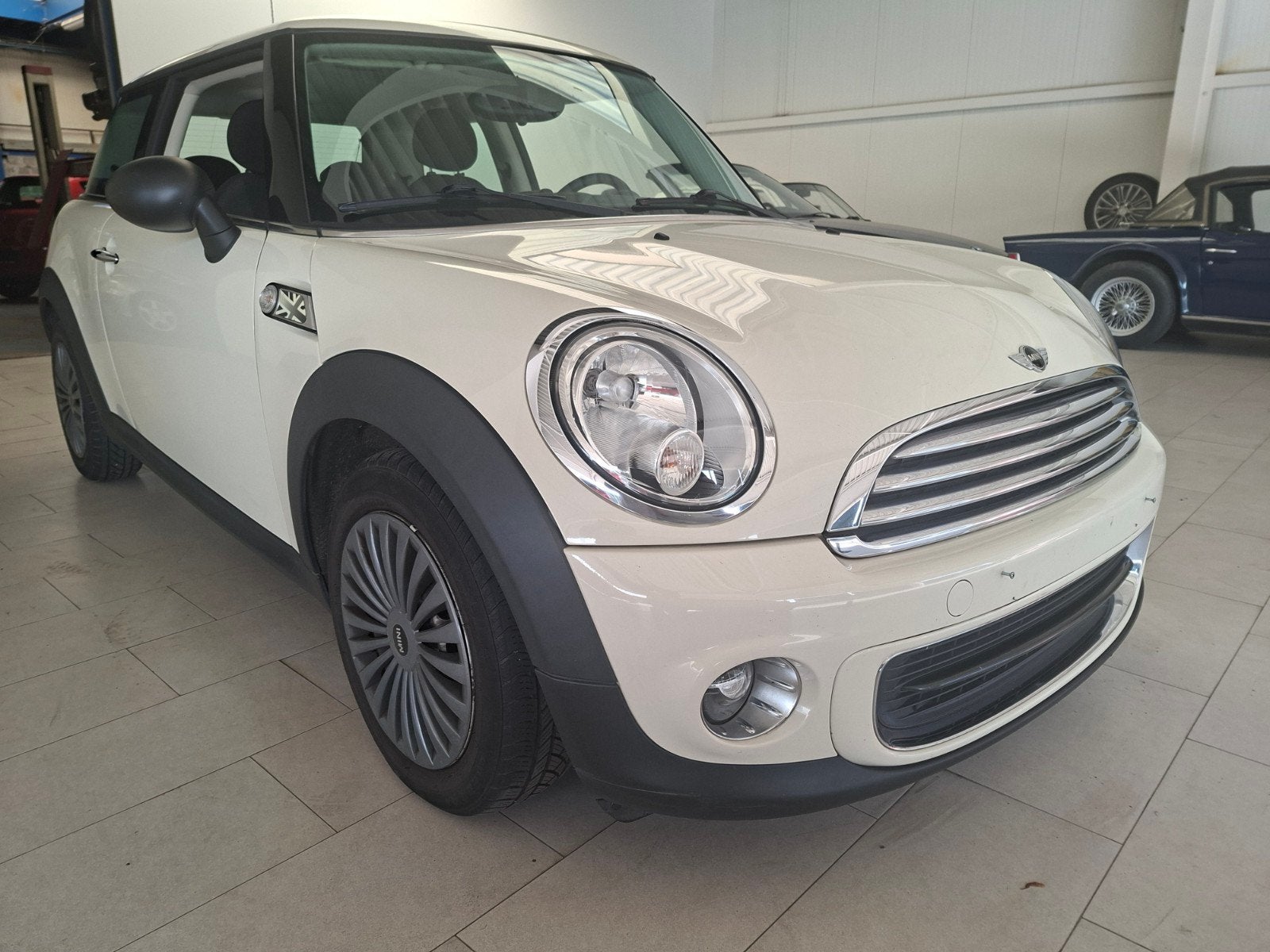 mini one 1600cc benz.144200km.bj.2012.super mooi, Auto's, Mini, Voorwielaandrijving, Elektrische ramen, Stof, Zwart