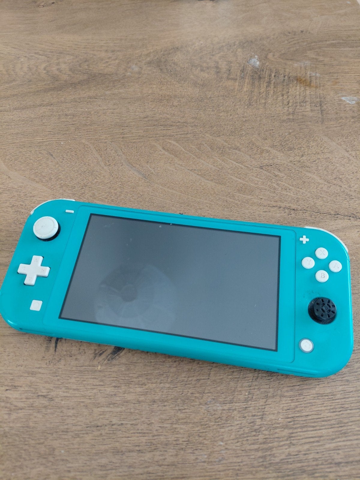 Nintendo Switch Lite, Enlèvement