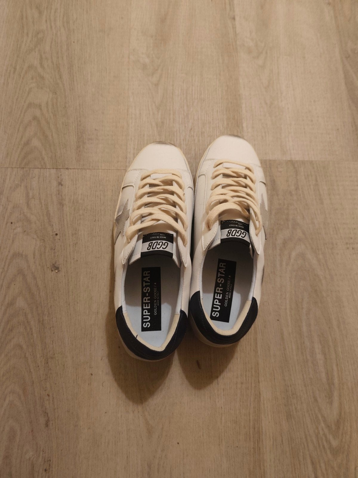 wit en grijs golden goose, Kleding | Heren, Golden goose, Wit, Nieuw, Ophalen of Verzenden