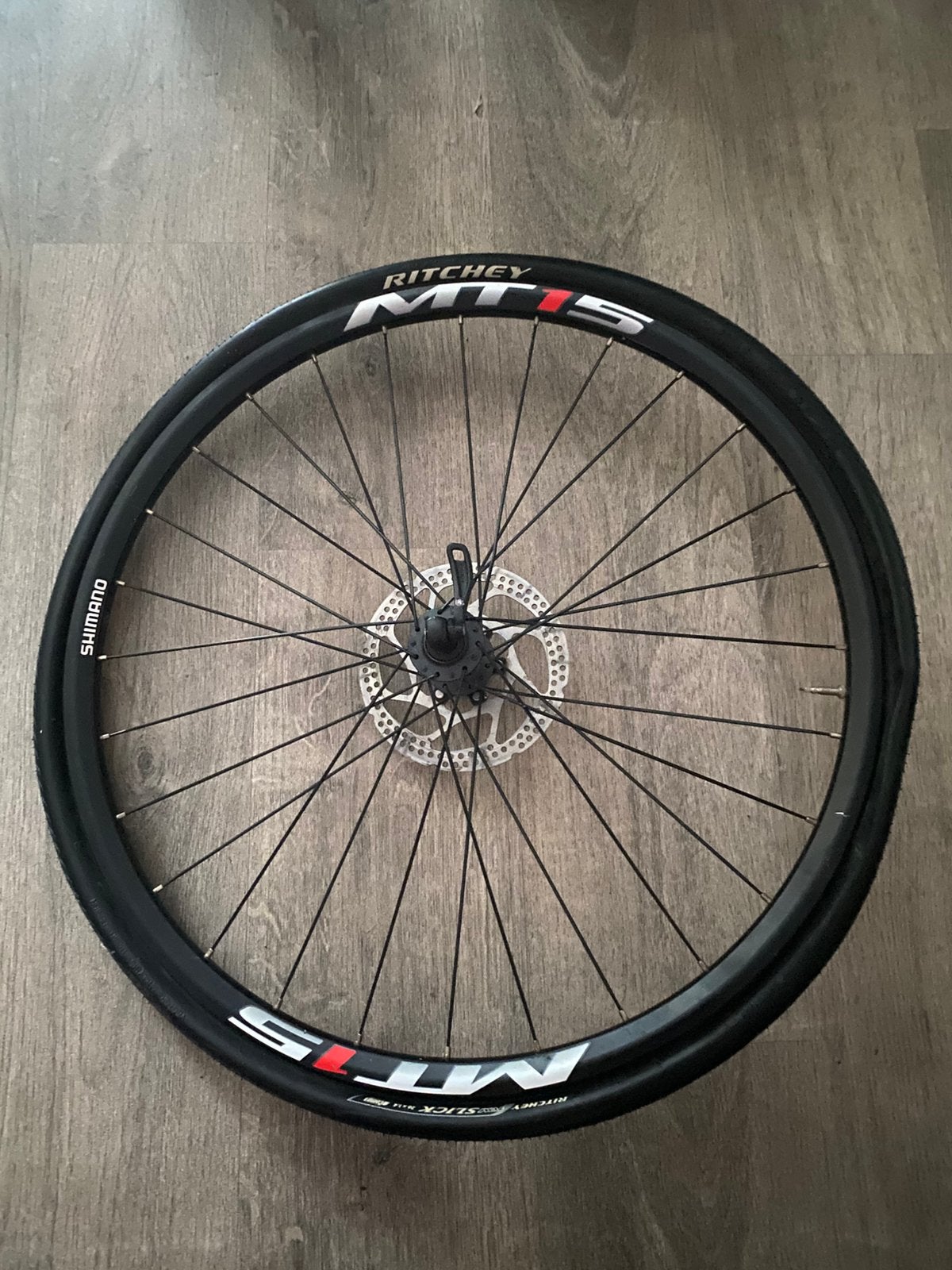 Twee Shimano fietsbanden, Fietsen en Brommers, Ophalen