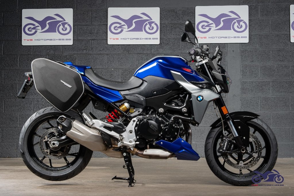 Bmw F 900 R - 6.300 km, Handvatverwarming, Motorrijbewijs A, Meer dan 35 kW, Handgeschakeld