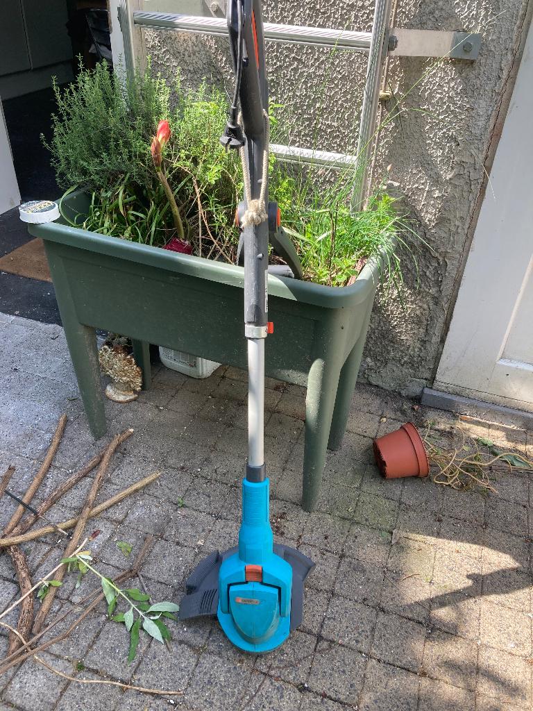 gardena trimmer easy cut 400, Tuin en Terras, Gebruikt, 10 tot 30 cm, Elektrisch, Ophalen