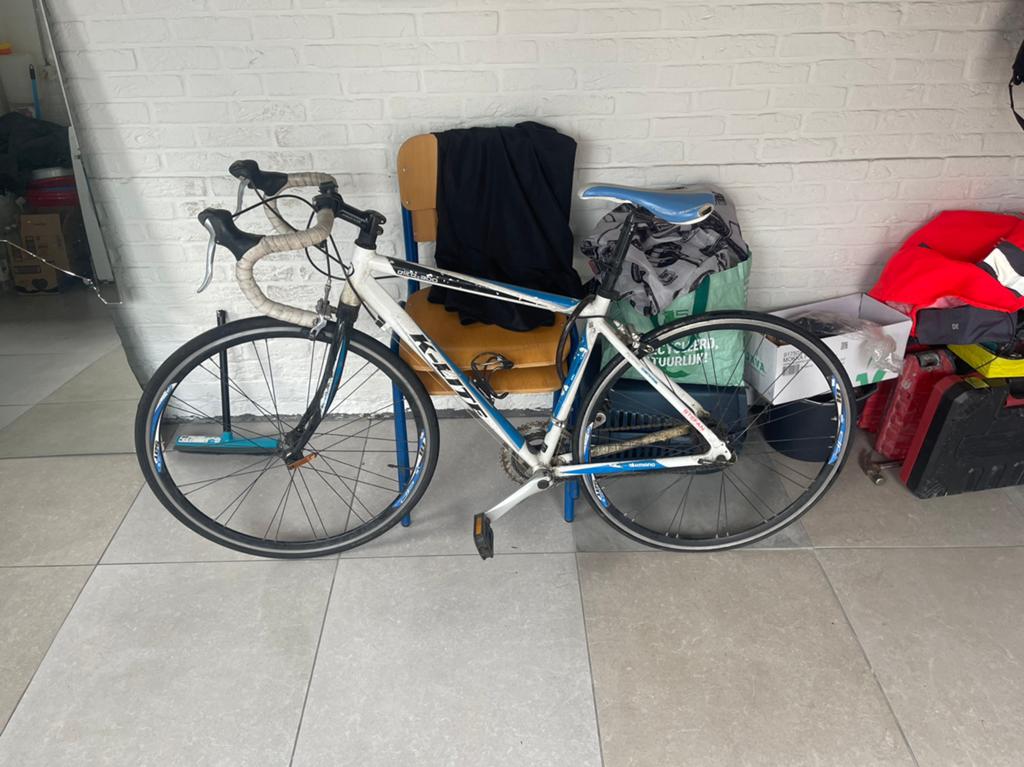 Kinderkoersfiets, Fietsen en Brommers, Ophalen, Zo goed als nieuw